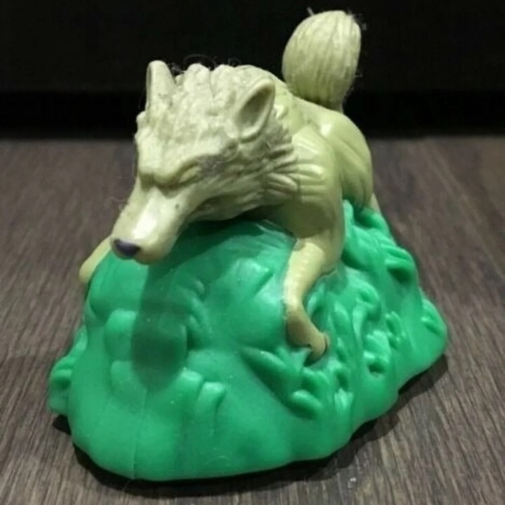 Vintage 2002 Yu-Gi-Oh! Silver Fang Wolf Burger King Kids Meal Figure Toy